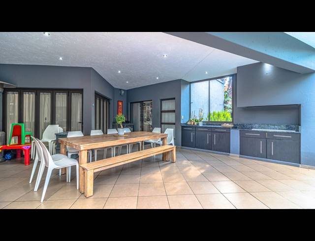 4 BEDROOM HOUSE FOR SALE IN DOWERGLEN EXT 5